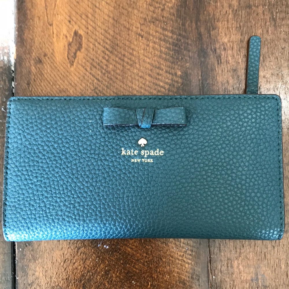 🔥New! Kate Spade Forest Green Wallet